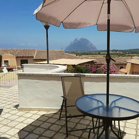 Case Vacanza Rosa Porto San Paolo  Exteriör bild