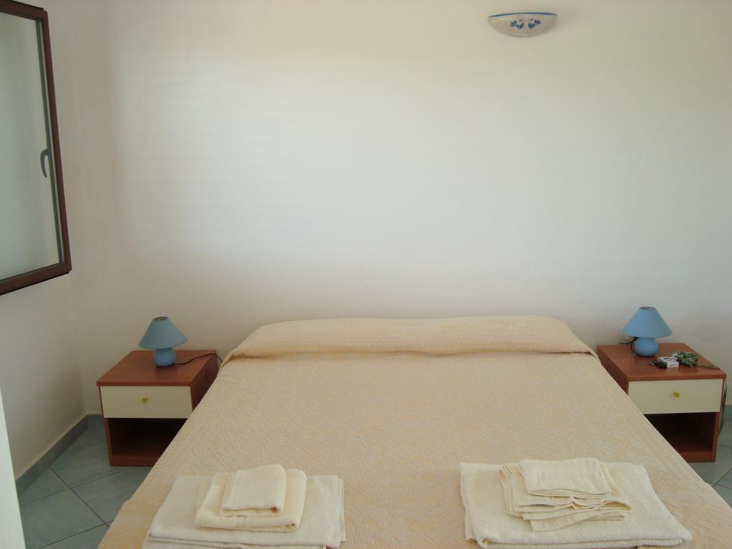 Case Vacanza Rosa Porto San Paolo  Exteriör bild