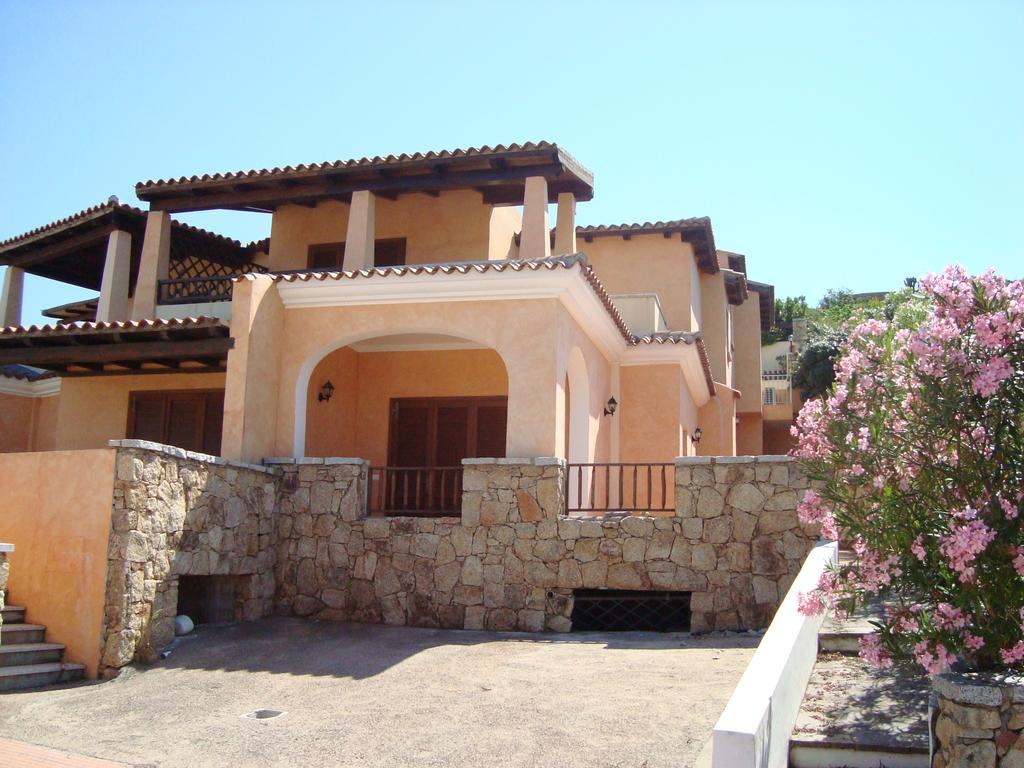 Case Vacanza Rosa Porto San Paolo  Exteriör bild