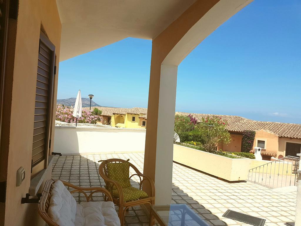 Case Vacanza Rosa Porto San Paolo  Exteriör bild